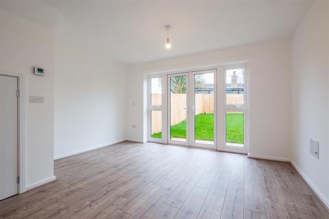 3 bedroom semi-detached house to rent, Butterworth Road, Sutton In Ashfield, NG17