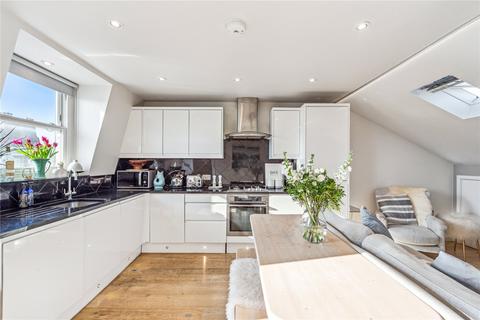 2 bedroom apartment for sale, Northcote Road, SW11
