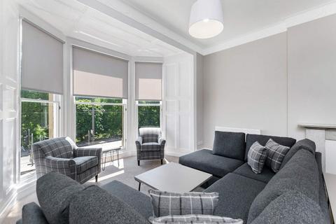 4 bedroom flat for sale, 90/2 Princes Street, Edinburgh, EH2