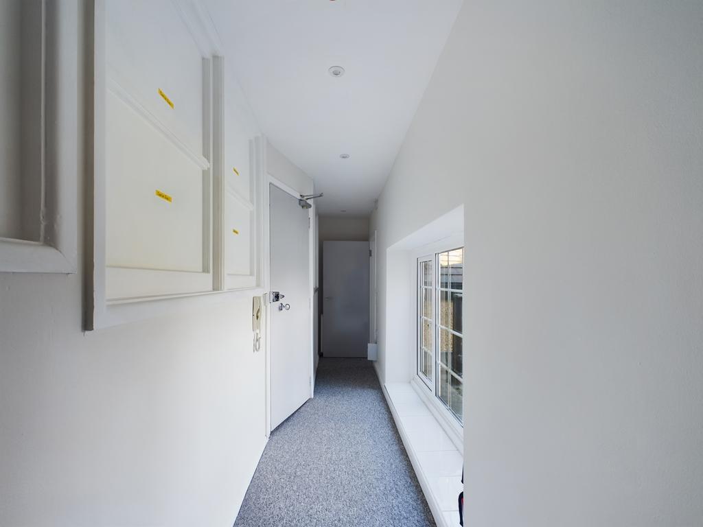 Flat 10