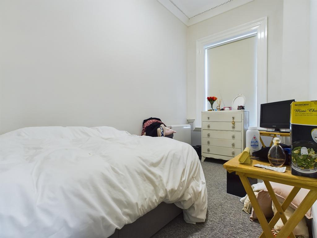 Flat 8