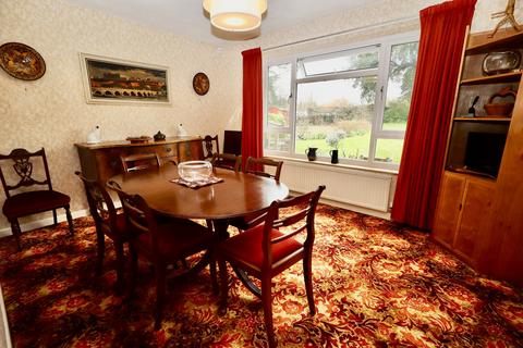 4 bedroom chalet for sale, Abbey Close, Wookey