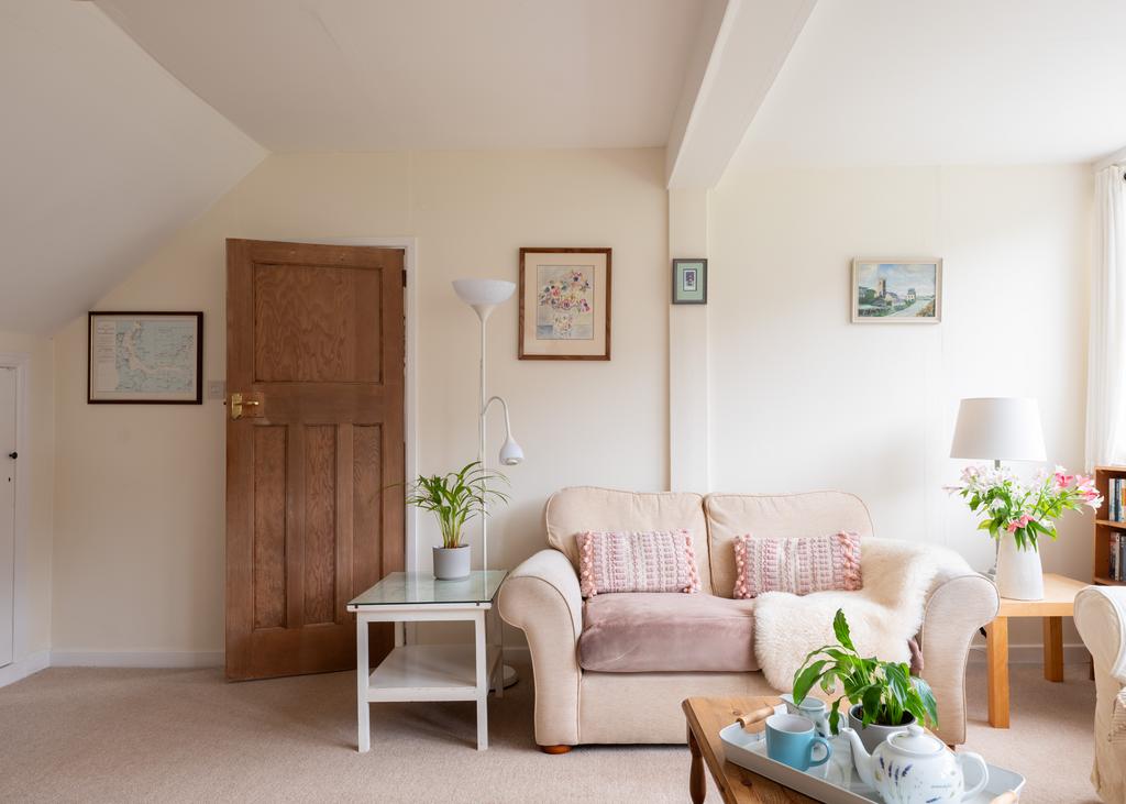 67e52cd459ec8 St Moritz Court 5-24