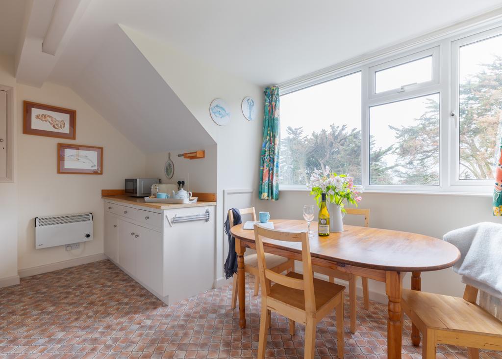 67e52cf391fa0 St Moritz Court 5-25