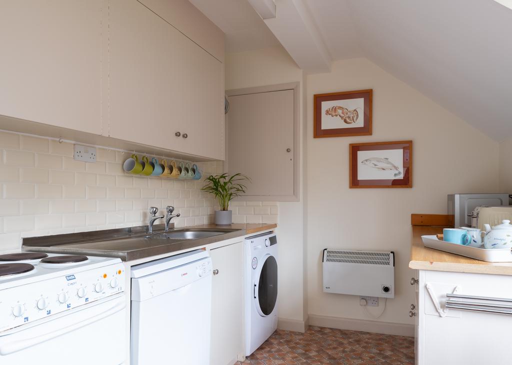 67e52cf3b6661 St Moritz Court 5-27