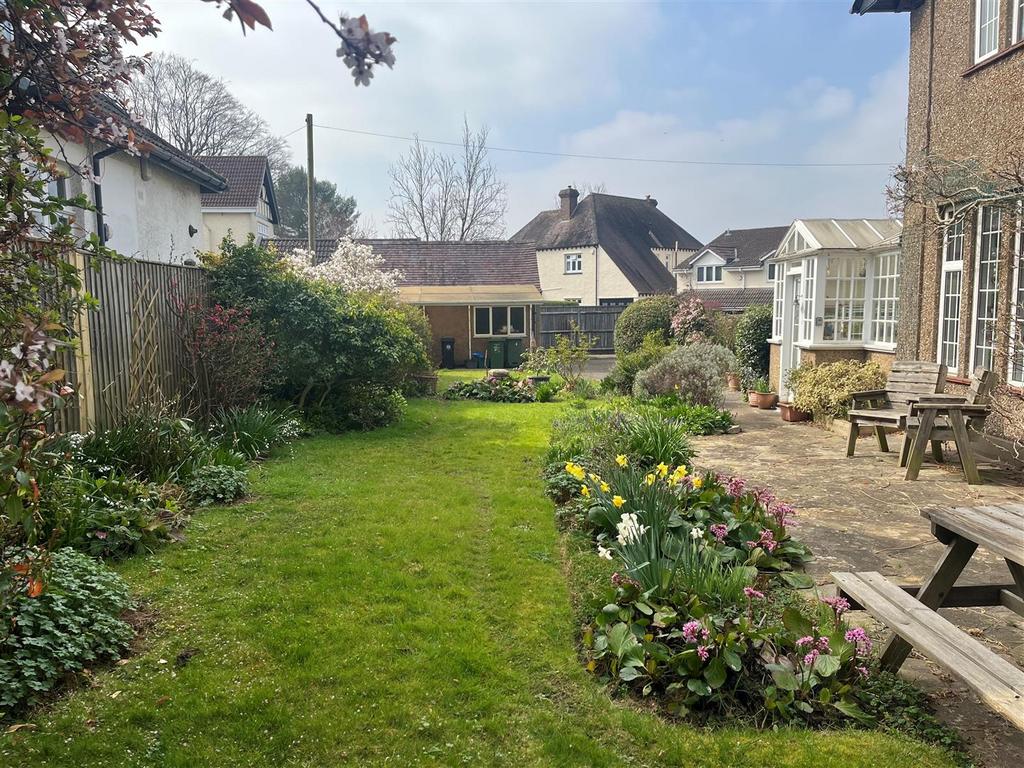 Garden shot.jpg