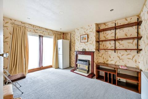 3 bedroom terraced house to rent, Red Lion Road, Surbiton, KT6