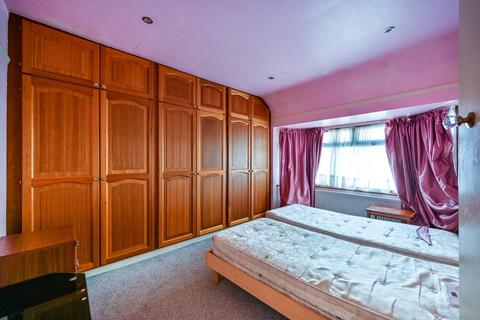 3 bedroom terraced house to rent, Red Lion Road, Surbiton, KT6