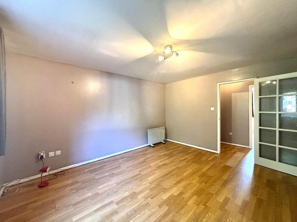 Living Room 1.jpeg