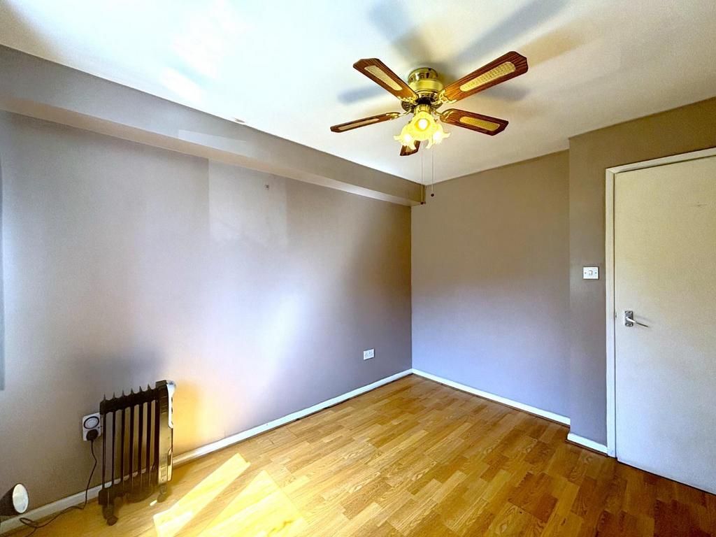 Bedroom 1 1.jpeg