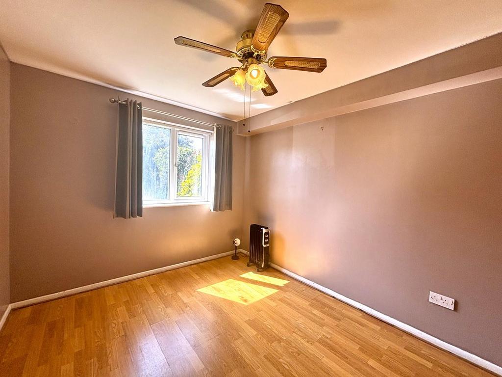 Bedroom 1.jpeg