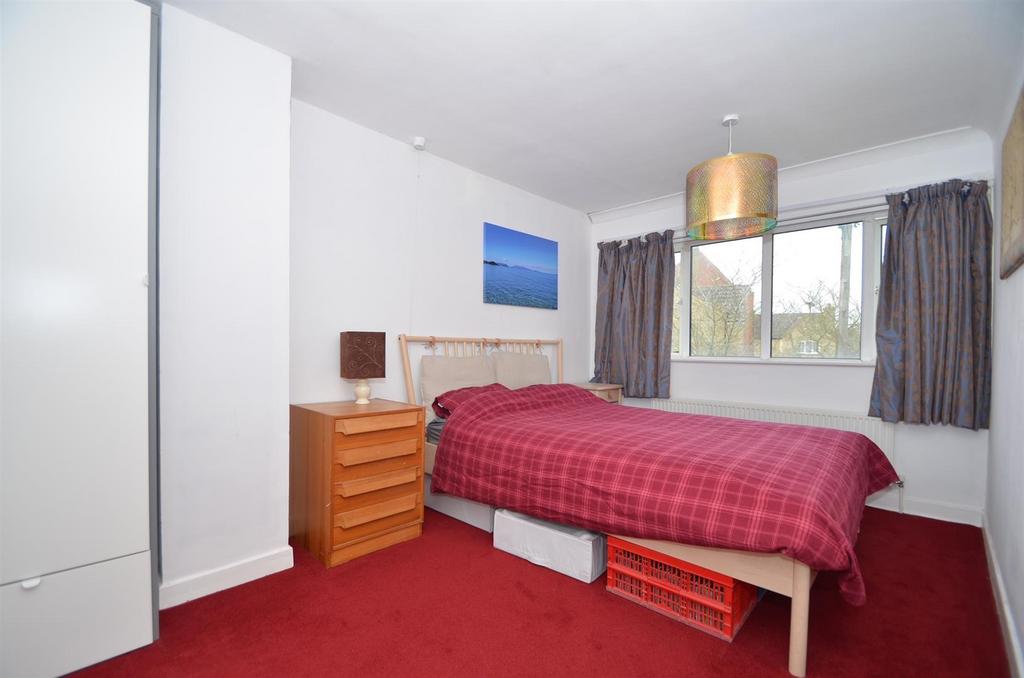Bed1.jpg