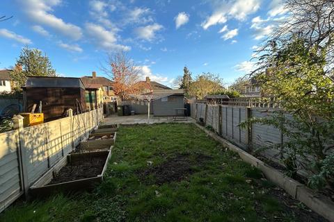 96 Meadowview Road, London, SE6 3NN