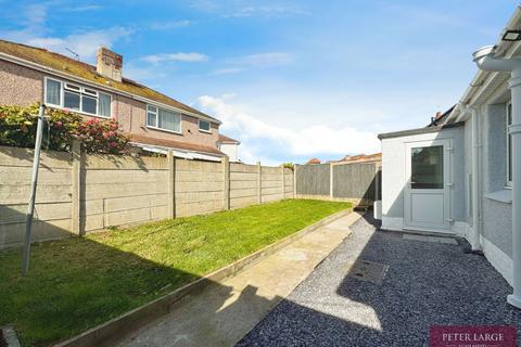 3 bedroom detached bungalow for sale, 23 Rhuddlan Road, Rhyl, LL18 2PP