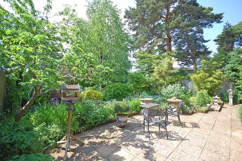12 Lyefield Road West, Charlton Kings, Cheltenham, GL53 8HA