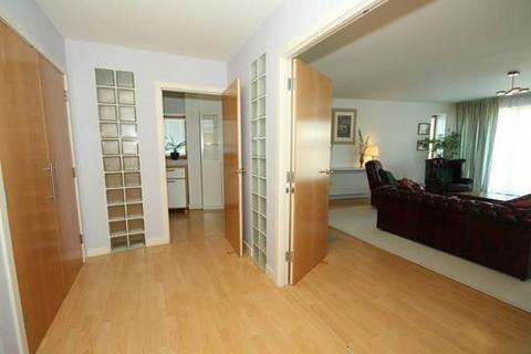 2 bedroom apartment to rent, Ascot Gate, Glasgow G12