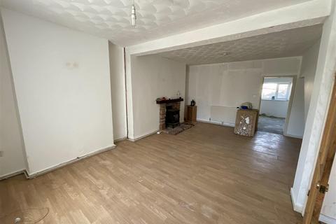 1 bedroom terraced house for sale, Bassett Terrace, Pwll, Llanelli