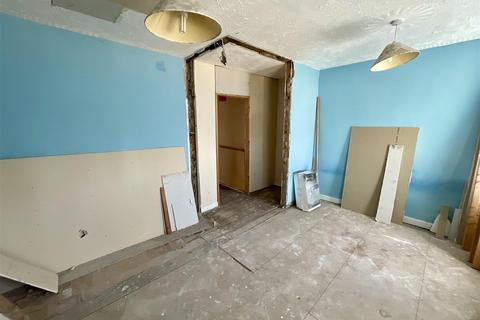 1 bedroom terraced house for sale, Bassett Terrace, Pwll, Llanelli