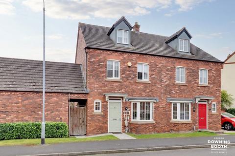27 Walnut Walk, Lichfield, WS13 8FA