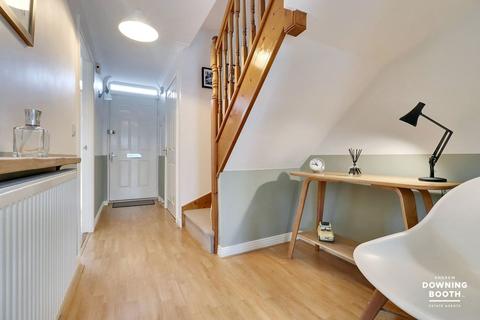 27 Walnut Walk, Lichfield, WS13 8FA