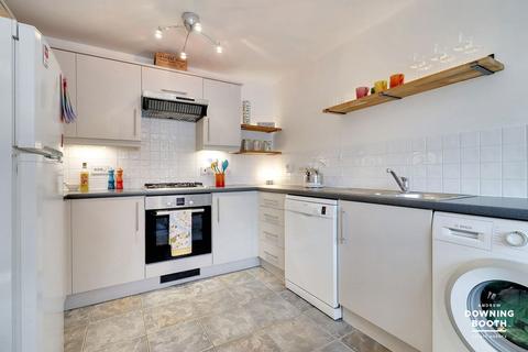 27 Walnut Walk, Lichfield, WS13 8FA