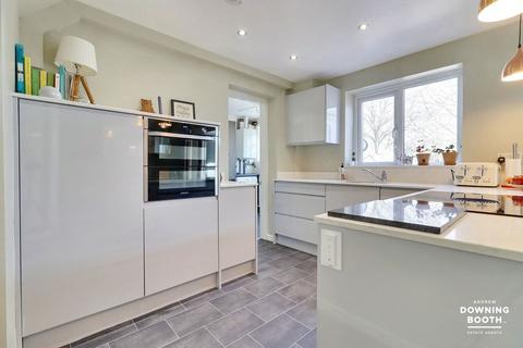 7 Autumn Drive, Lichfield, WS13 6BB