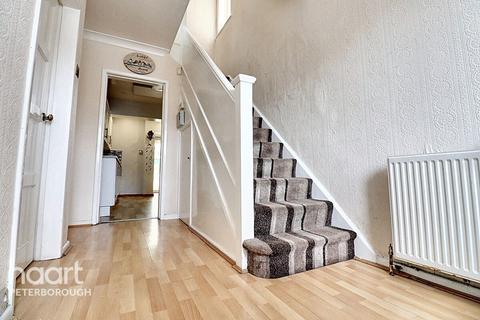 3 bedroom semi-detached house for sale, Ayres Drive, Stanground