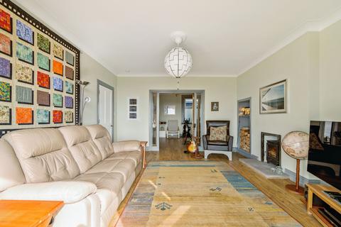 19 Fullerton Drive, Seamill, West Kilbride, KA23 9HS
