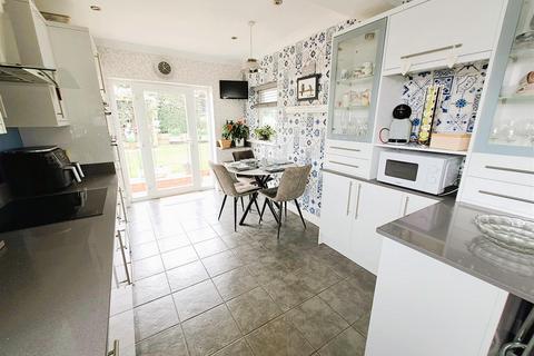 391 Barrows Lane, Sheldon, Birmingham, B26 1QH