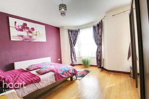 3 bedroom terraced house to rent, Vernon Avenue, London