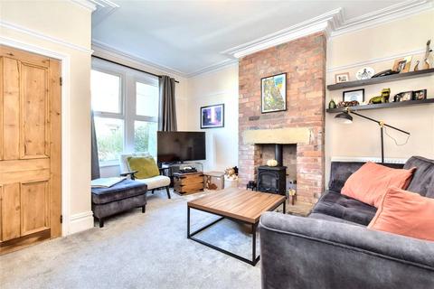 10 De Lacy Mount, Leeds, LS5 3JF