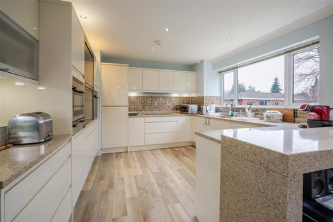 3 bedroom maisonette for sale, Knole Wood, Sunningdale