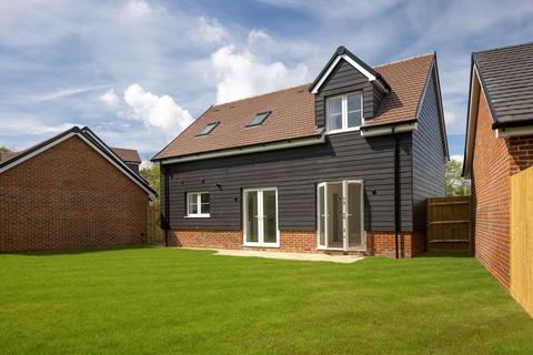 3 bedroom chalet for sale, Shopwyke Strait, Chichester, PO20