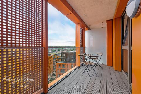 2 bedroom flat for sale, Telegraph Avenue, London SE10