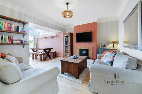 Vincent Gardens, NW2