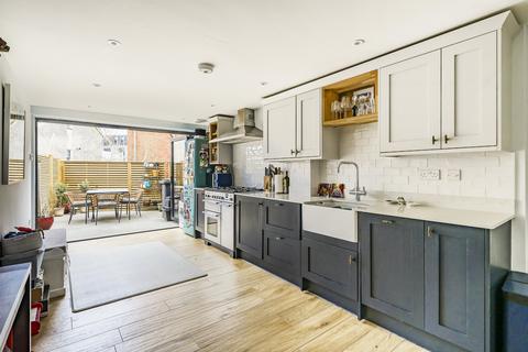2 bedroom terraced house for sale, Upper High Street, Winchester, Hampshire, SO23