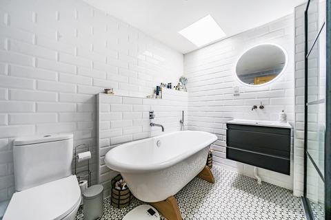 2 bedroom terraced house for sale, Upper High Street, Winchester, Hampshire, SO23