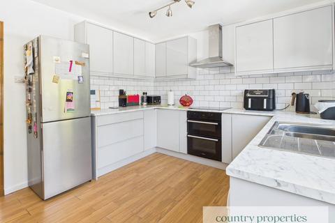 2 bedroom detached bungalow for sale, Rosecroft Lane, Welwyn, AL6