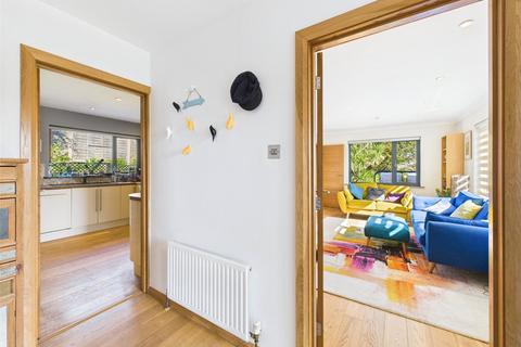 2 Cedar Grove, Bude, EX23 8NB
