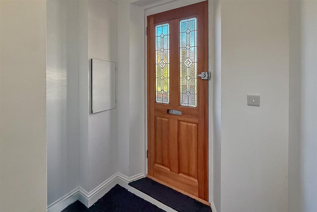 4 BFrogmore Road-6.jpg