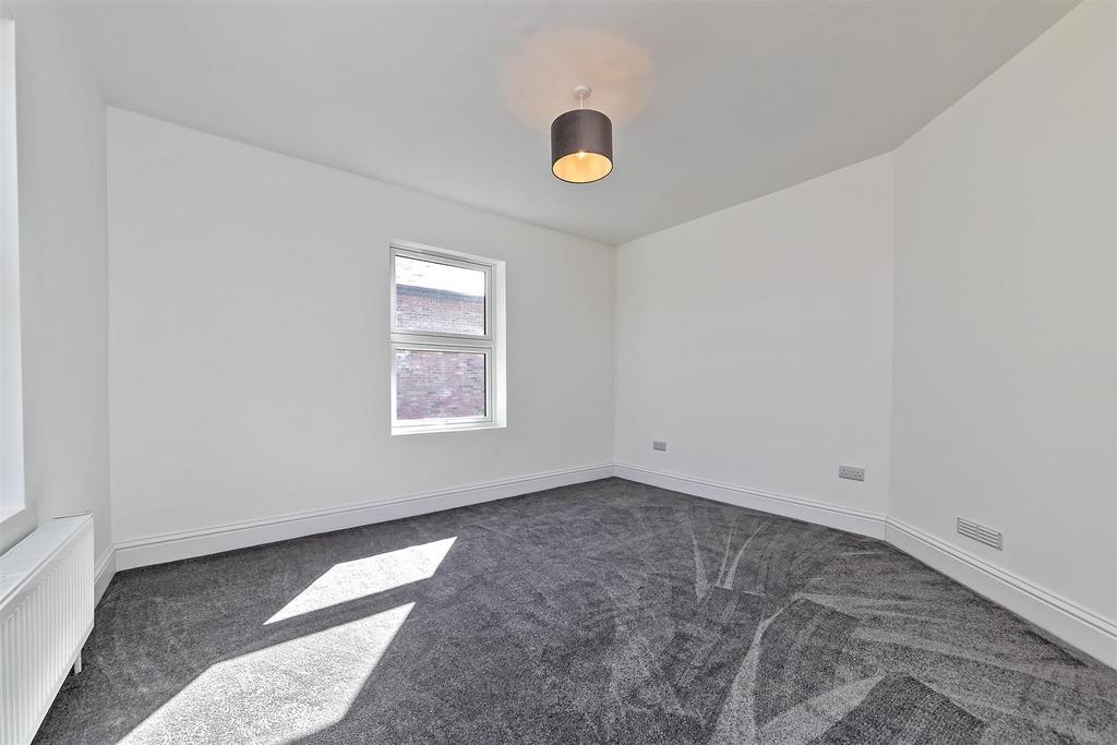 4 BFrogmore Road-18.jpg