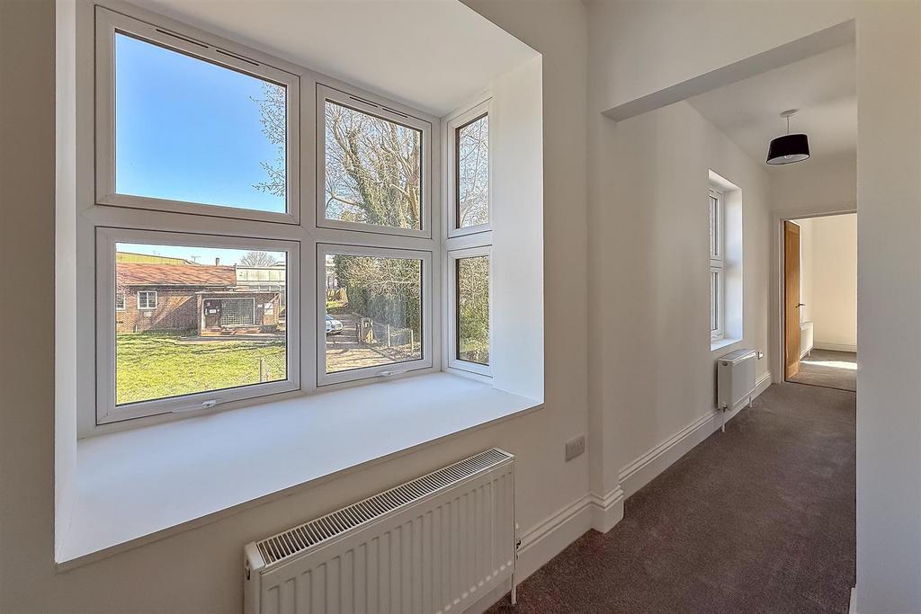 4 BFrogmore Road-11.jpg