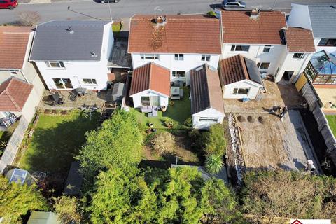 45 Furzeland Drive, Neath, SA10 7UG