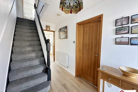45 Furzeland Drive, Neath, SA10 7UG