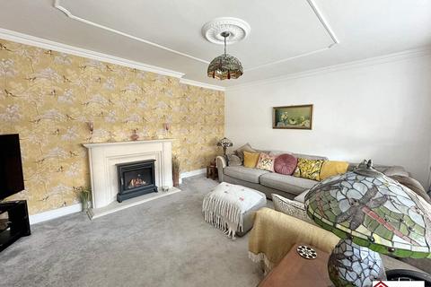 45 Furzeland Drive, Neath, SA10 7UG