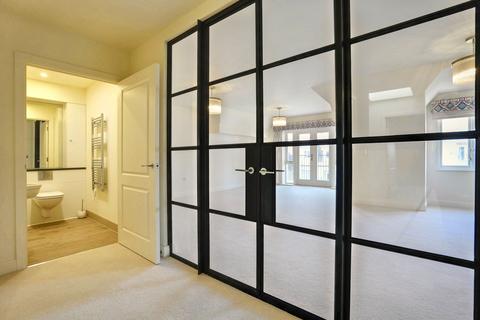 undefined, Kings Square, Leeds, ME17