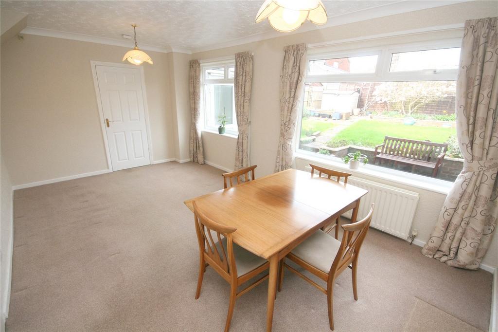 Sitting/Dining Room