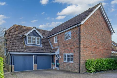 3 Clevedon Close, Great Notley, Braintree, CM77 7YT