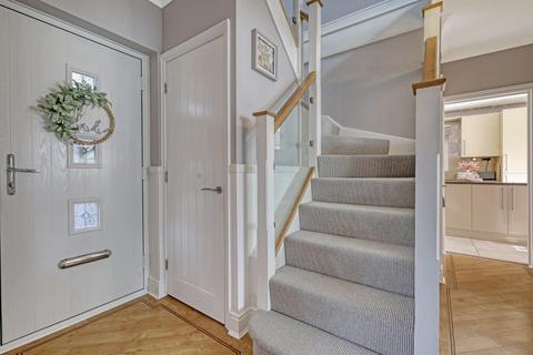 3 Clevedon Close, Great Notley, Braintree, CM77 7YT