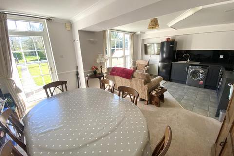 1 bedroom apartment for sale, Holyhead Road, Bicton, Shrewsbury